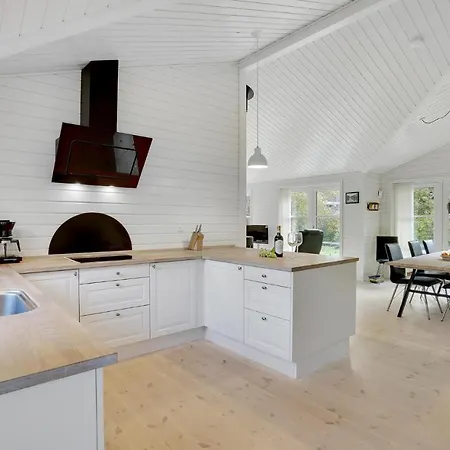 Ferienhaus 3 Bedroom Cozy In *
