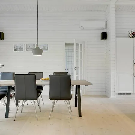 Holiday home 3 Bedroom Cozy In