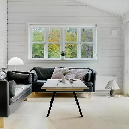 3 Bedroom Cozy In Ferienhaus *
