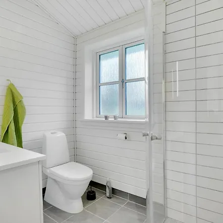 3 Bedroom Beautiful In 펜션 *